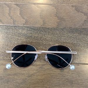 Round sunglasses